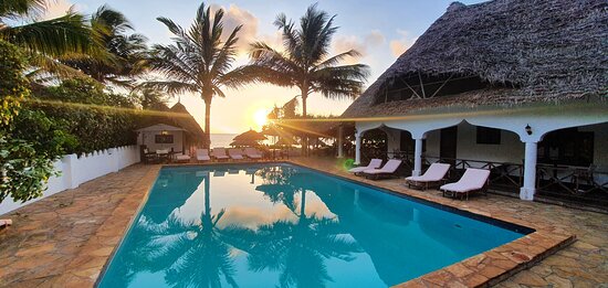 Budget Beach Resort — Simple but comfortable beachfront bungalows with included meals and activities at affordable Paje all inclusive resort