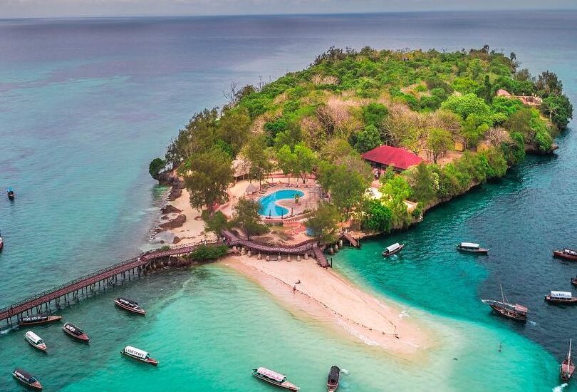 Romantic Prison Island Beach Couples