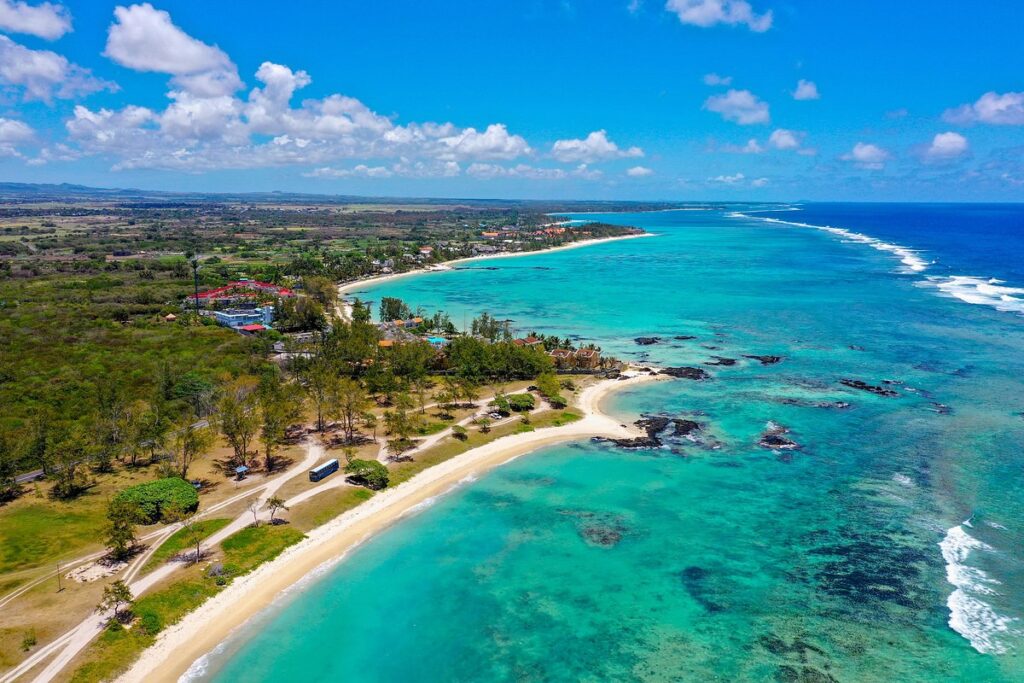 Mauritius tropical beaches and turquoise lagoons featured in the best Mauritius tours and holiday packages